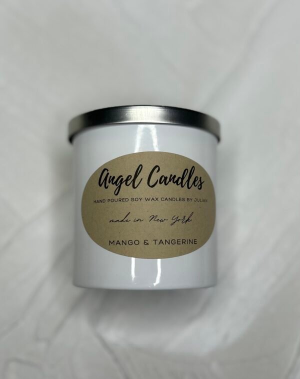 Hand-poured Soy wax candle 8oz  (Mango & Tangerine aroma)